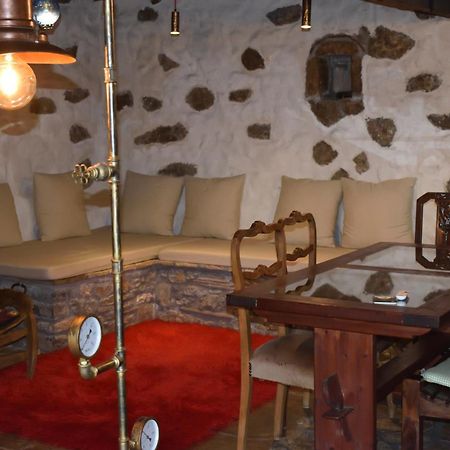 Lílaia Μικρή Πέτρινη Μεζονέτα 2ヴィラ エクステリア 写真